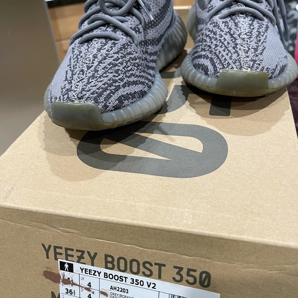Adidas Yeezy Boost 350 V2 - Picture 3 of 11